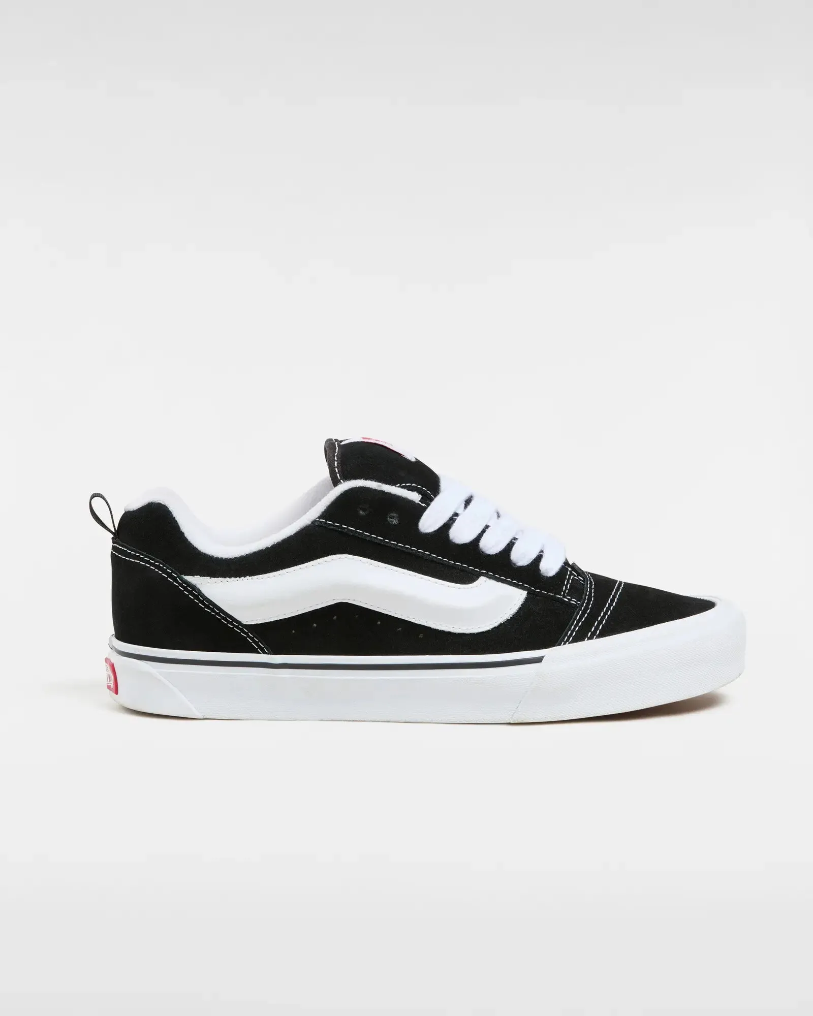 Knu Skool Shoes in Black & True White