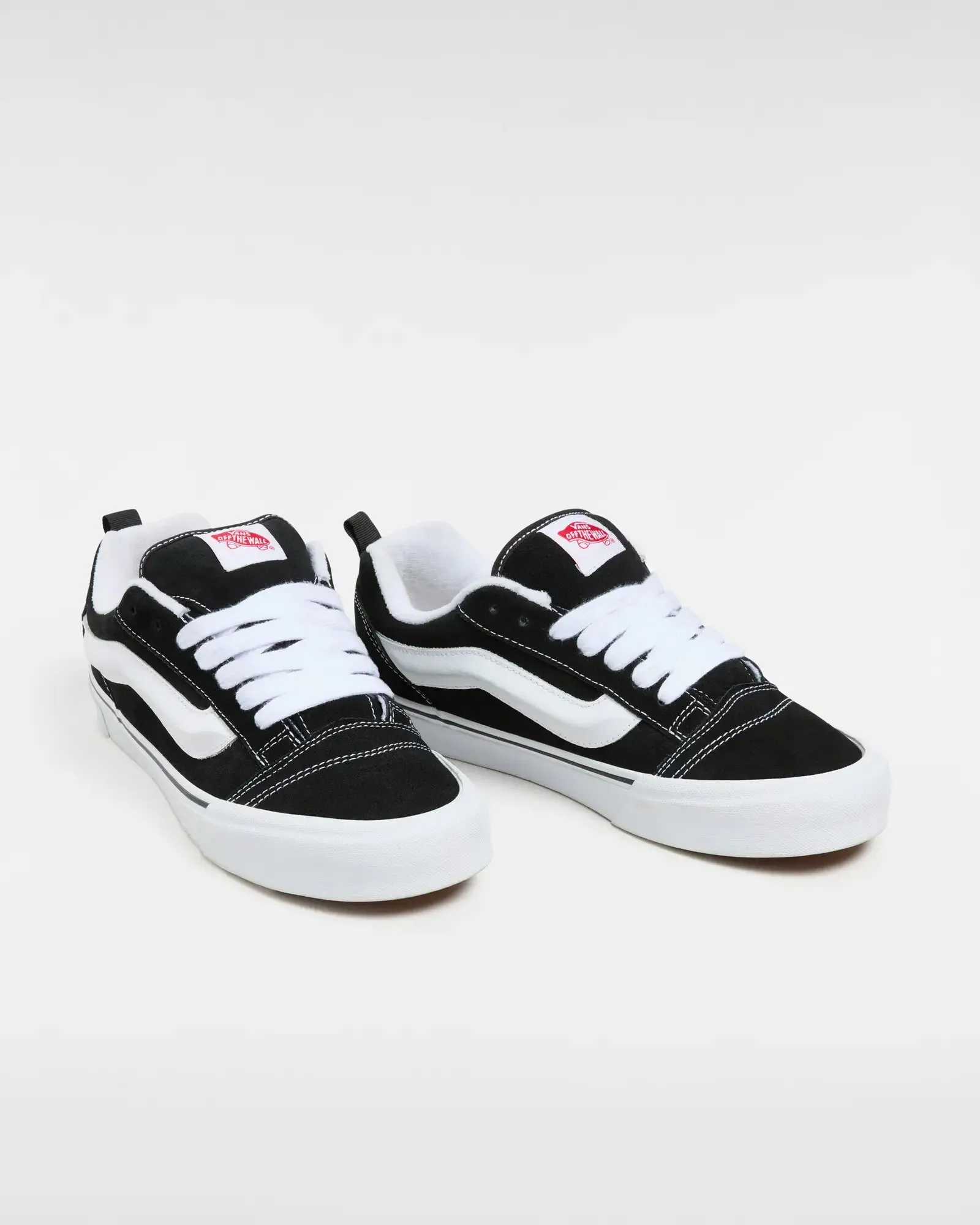 Knu Skool Shoes in Black & True White
