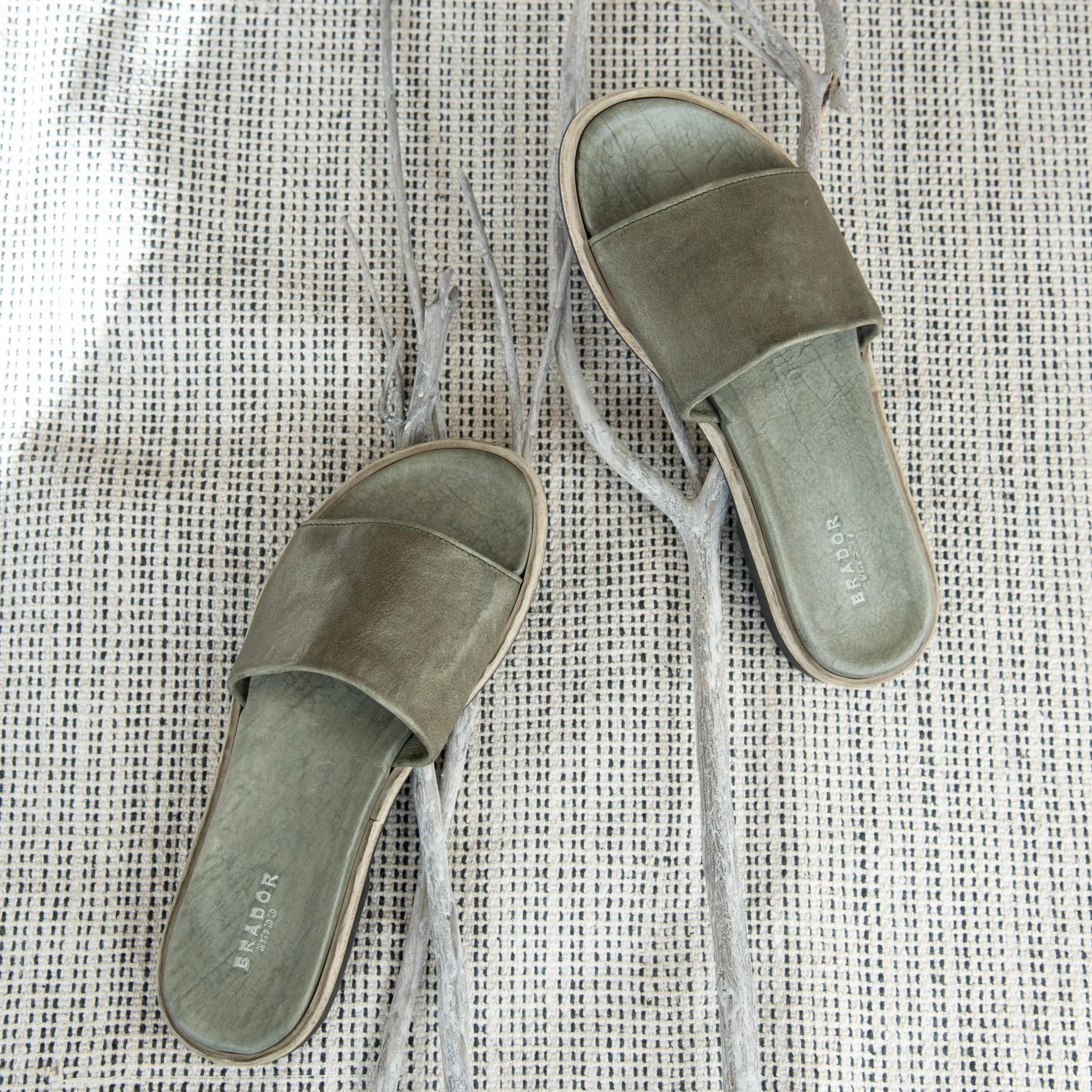 MANILA SAGE SANDAL