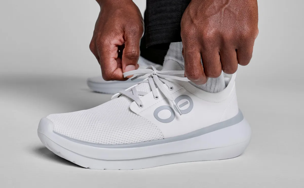 Men's OOmy Stride - White