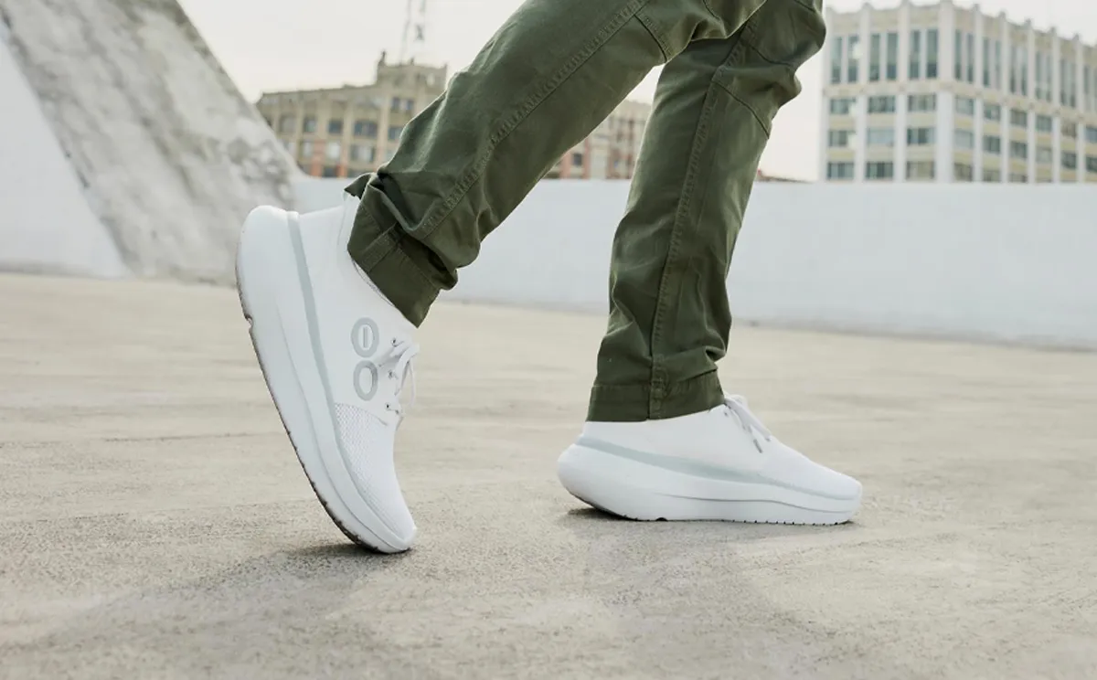 Men's OOmy Stride - White