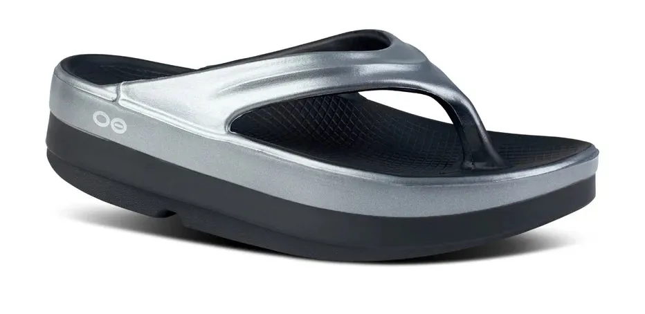 OOFOS OOMEGA LUXE STACKED SANDAL - PEWTER