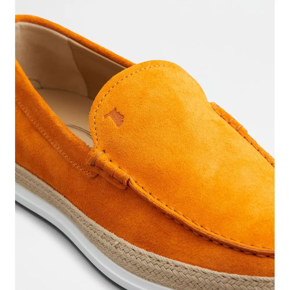 Slip-Ons in Suede