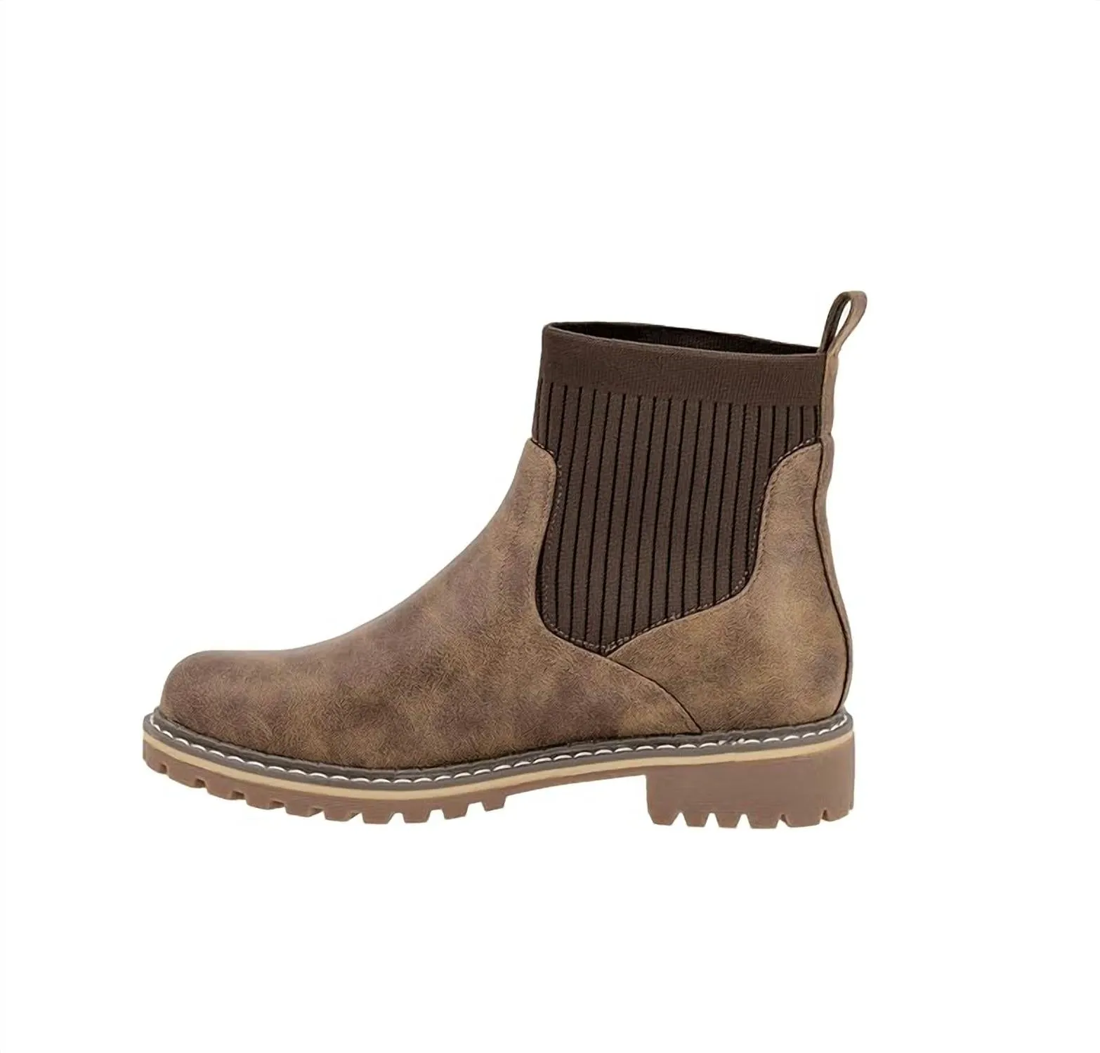 Women's Cabin Fever Bootie In Tan