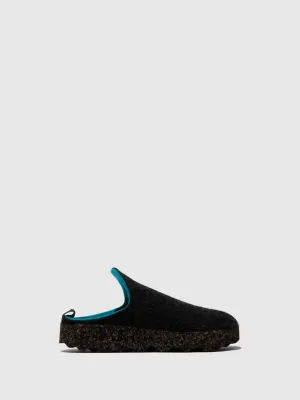 Women's Come Slip-On Clog In Anthracite