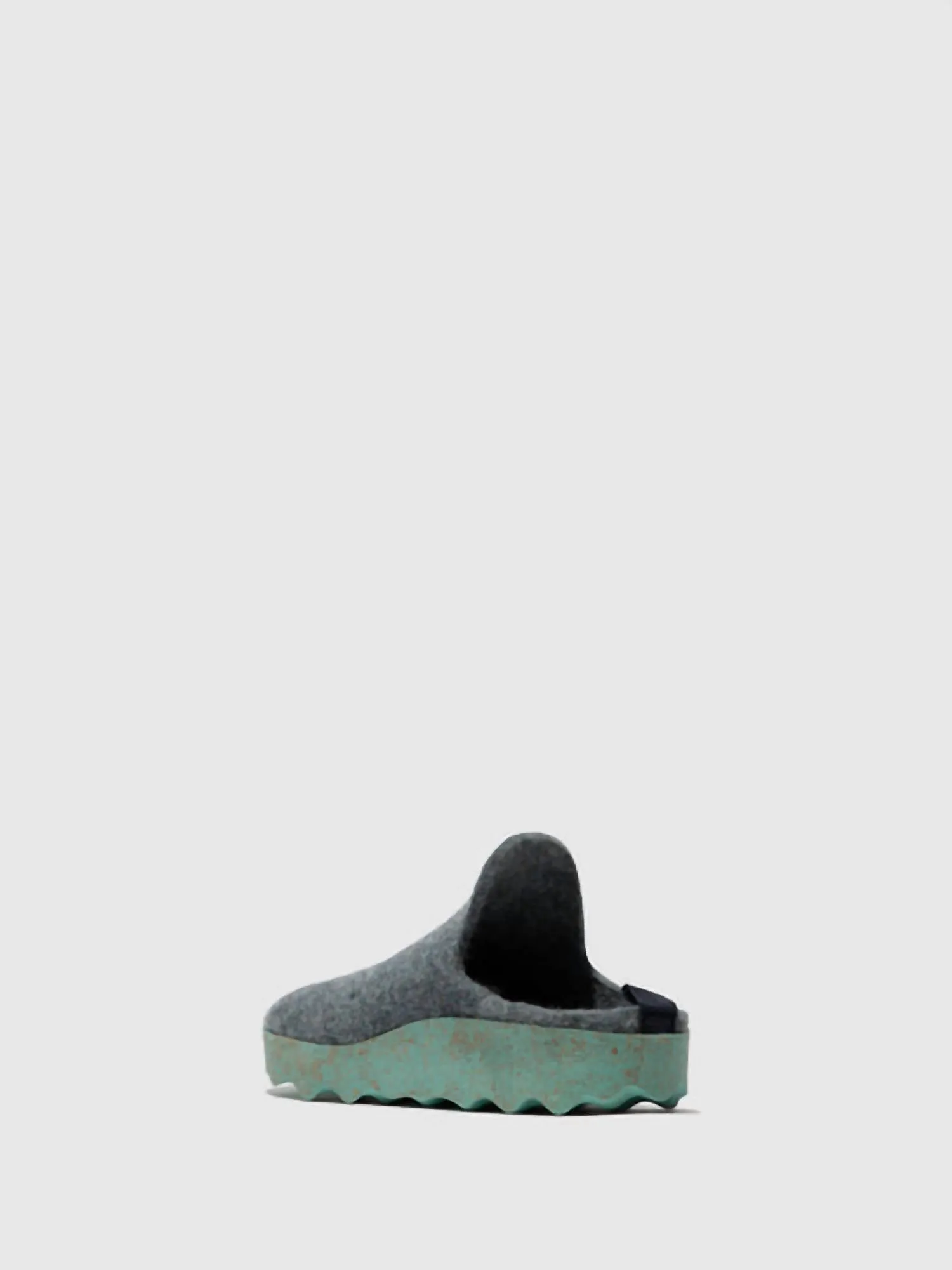 Women's Come Slip-On Clog In Grey Blue