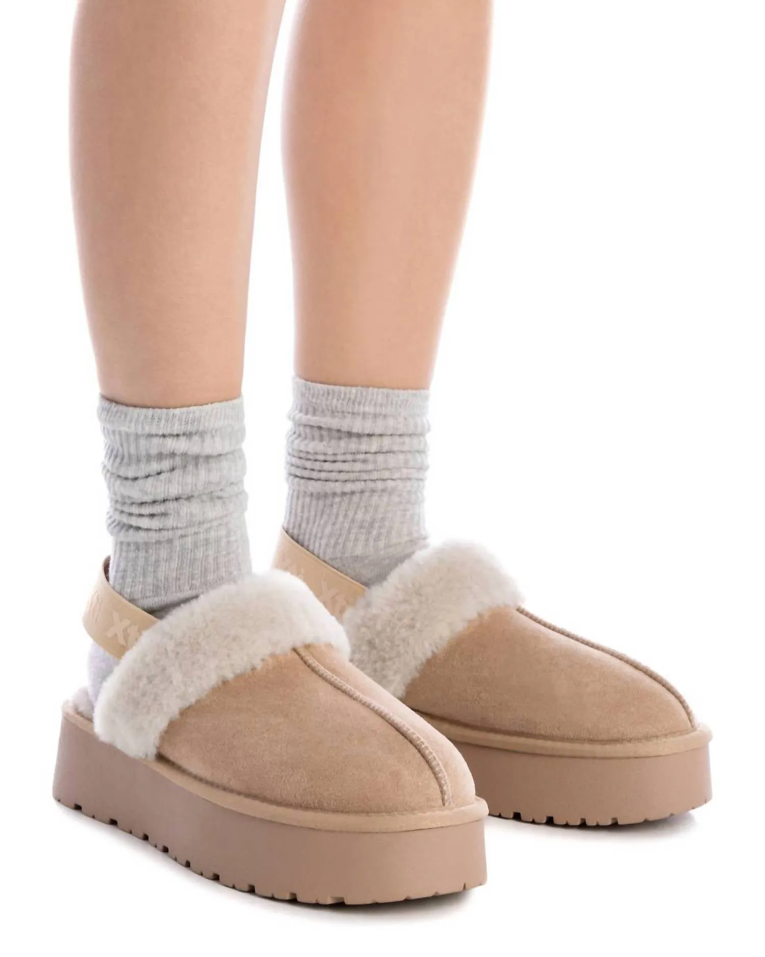 Women's Winter Clogs In Beige