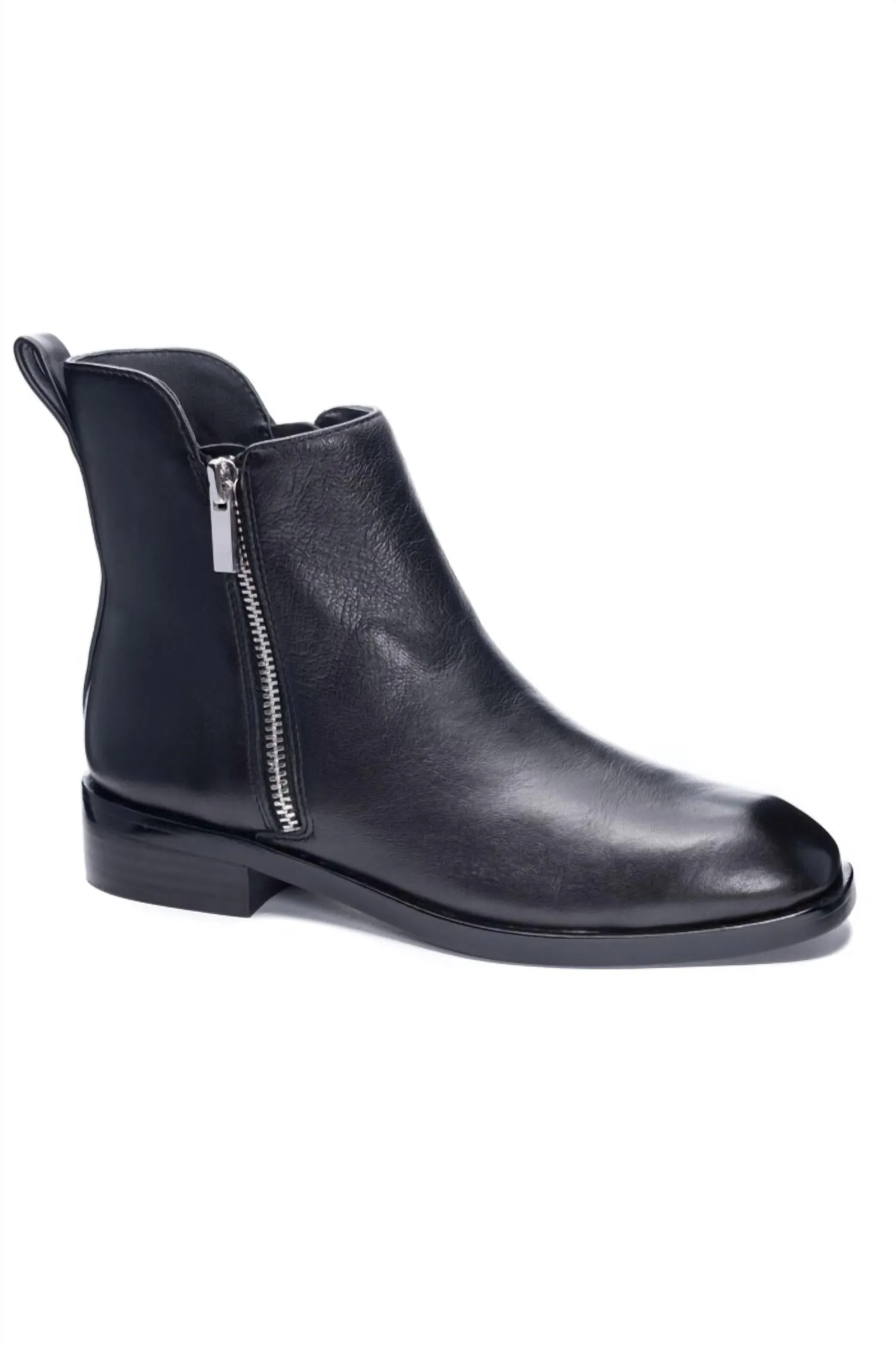 Women's Yearling Bootie In Black