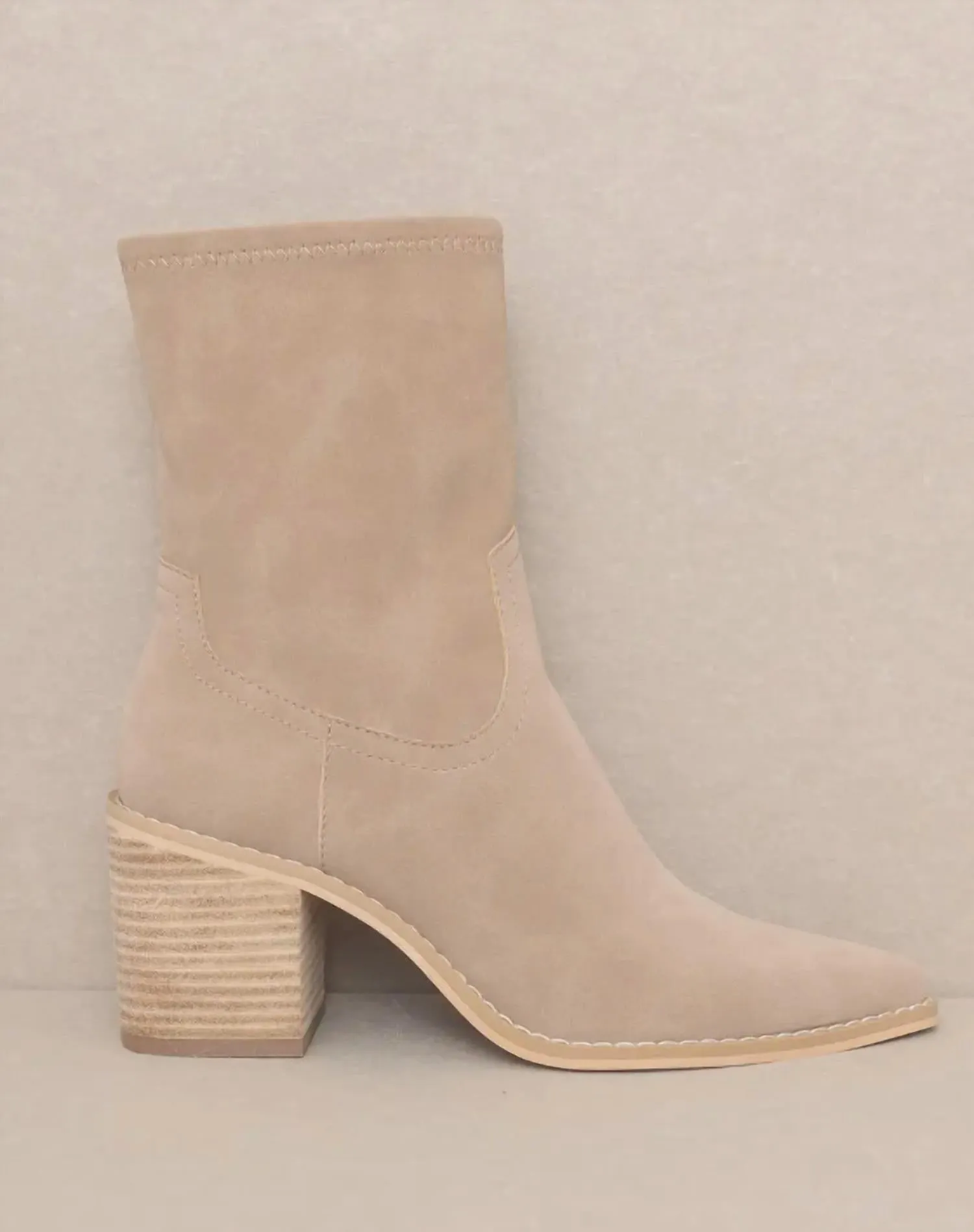 Wome's Vienna Bootie In Cedar Wood